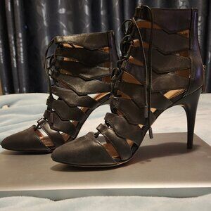 BCBGMaxazria black size 8 heels